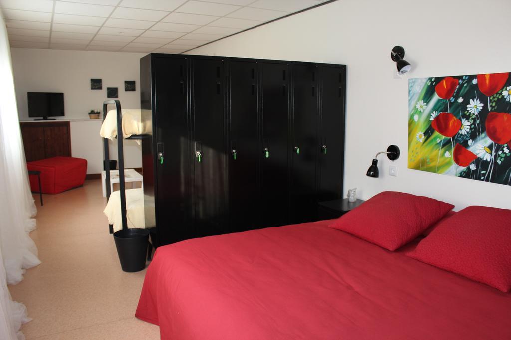 Hostel Casa Lucas Charneca de Caparica Quarto foto