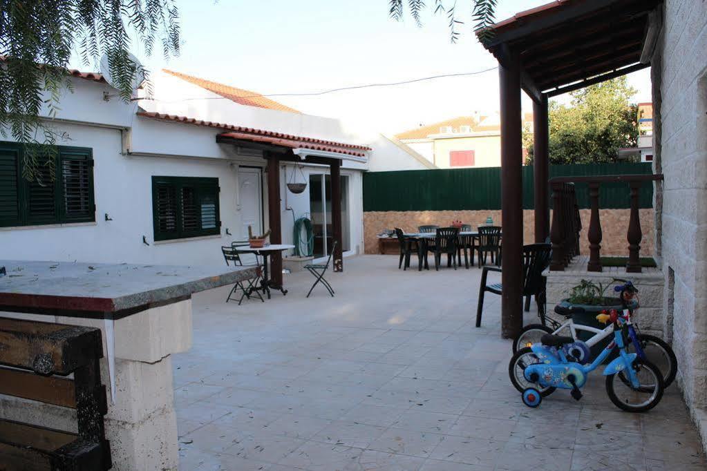 Hostel Casa Lucas Charneca de Caparica Exterior foto